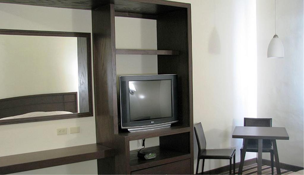 Hotel Alameda Express Матаморос Стая снимка