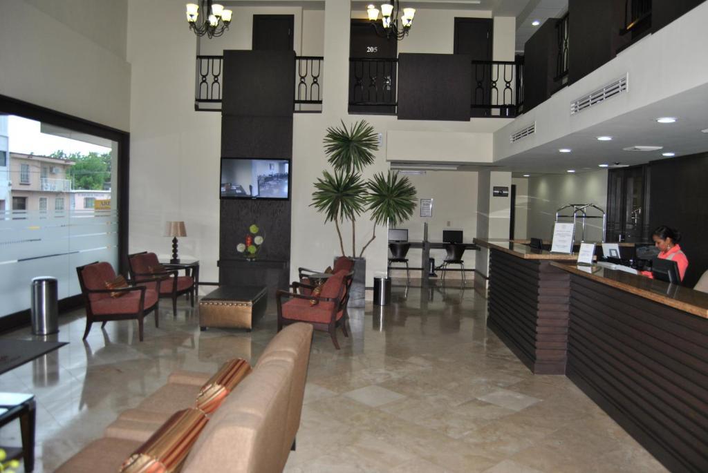 Hotel Alameda Express Матаморос Екстериор снимка