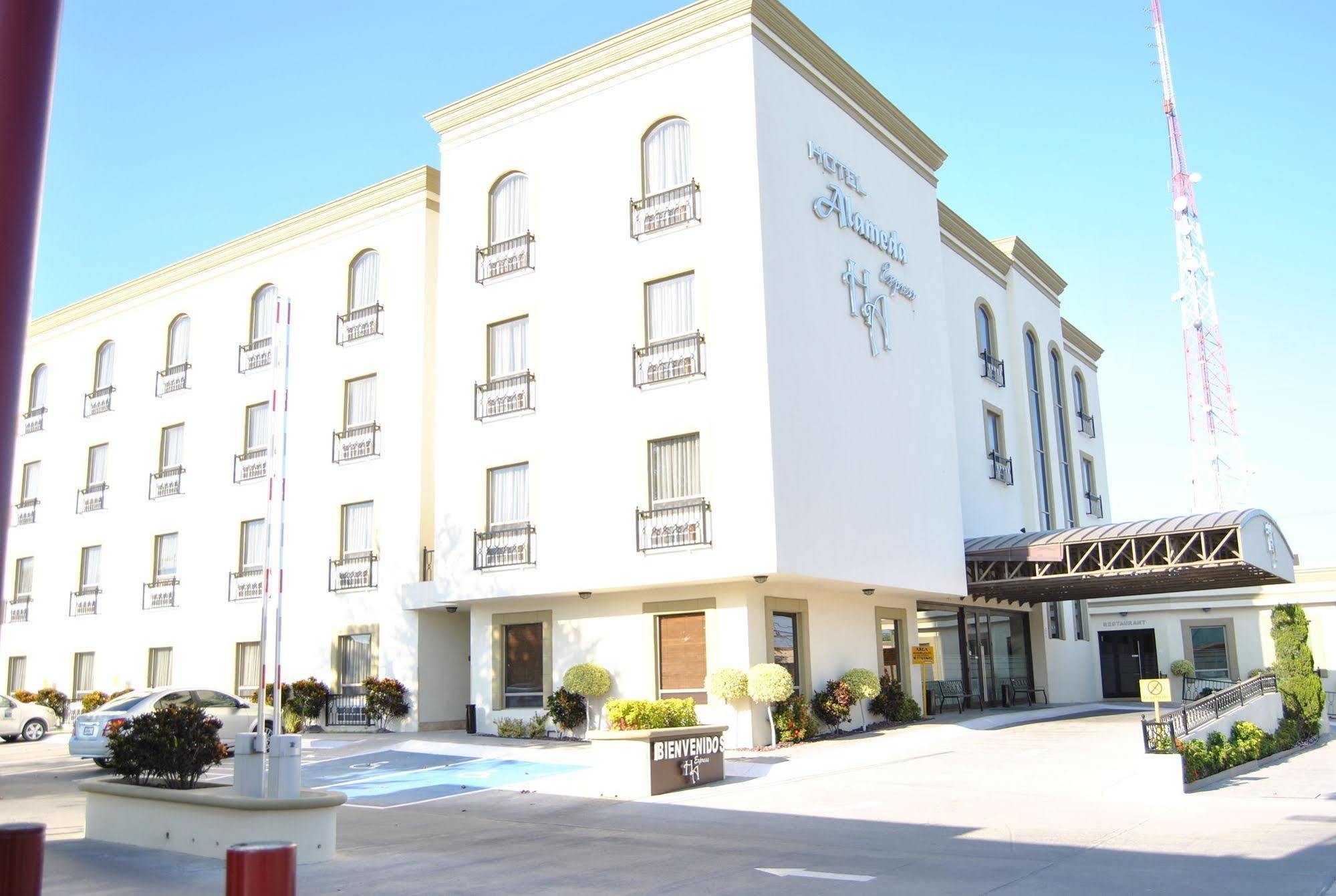 Hotel Alameda Express Матаморос Екстериор снимка