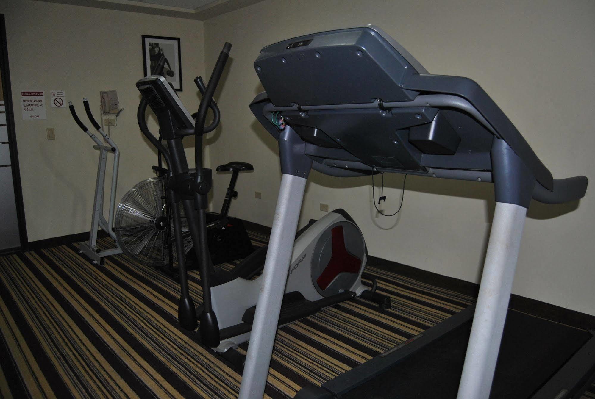 Hotel Alameda Express Матаморос Екстериор снимка